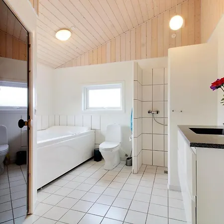 Ottar - 400m From The Sea By Interhome Вайерс-Странд